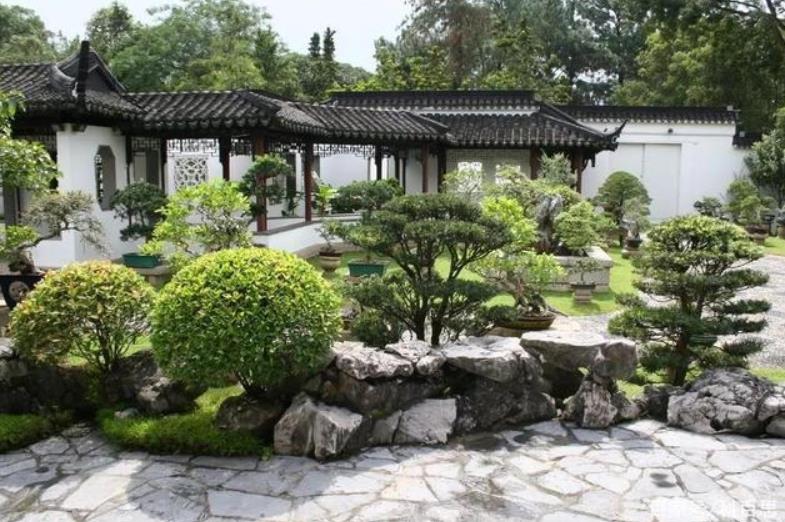 小區(qū)景觀設(shè)計如何擺放石頭？